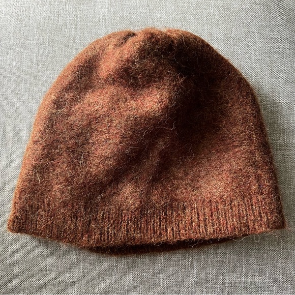 ARITZIA Wilfred Soft Mohair Tan Beanie Toque - Picture 2 of 2